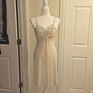 VINTAGE slip